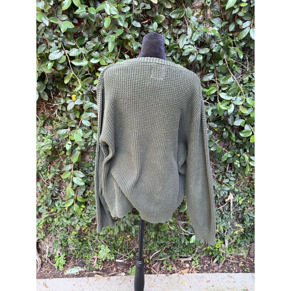 Upcycled Sweater - Sunflower appliqué - Picture 5 of 5